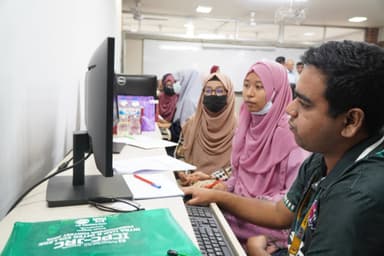 Three minds, one objective: Teamwork in action at ICPC-JRC 2026.